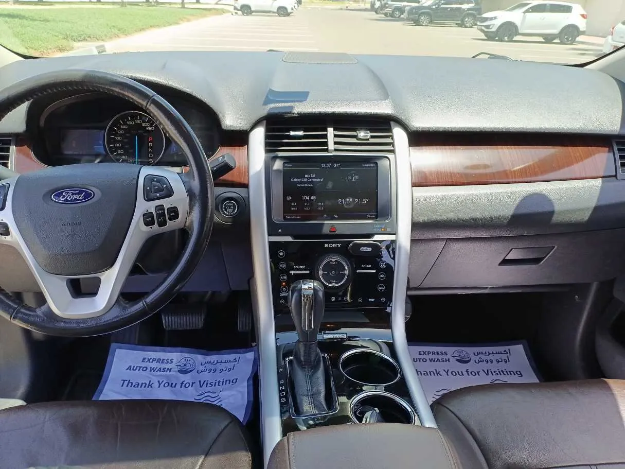 Car image 17