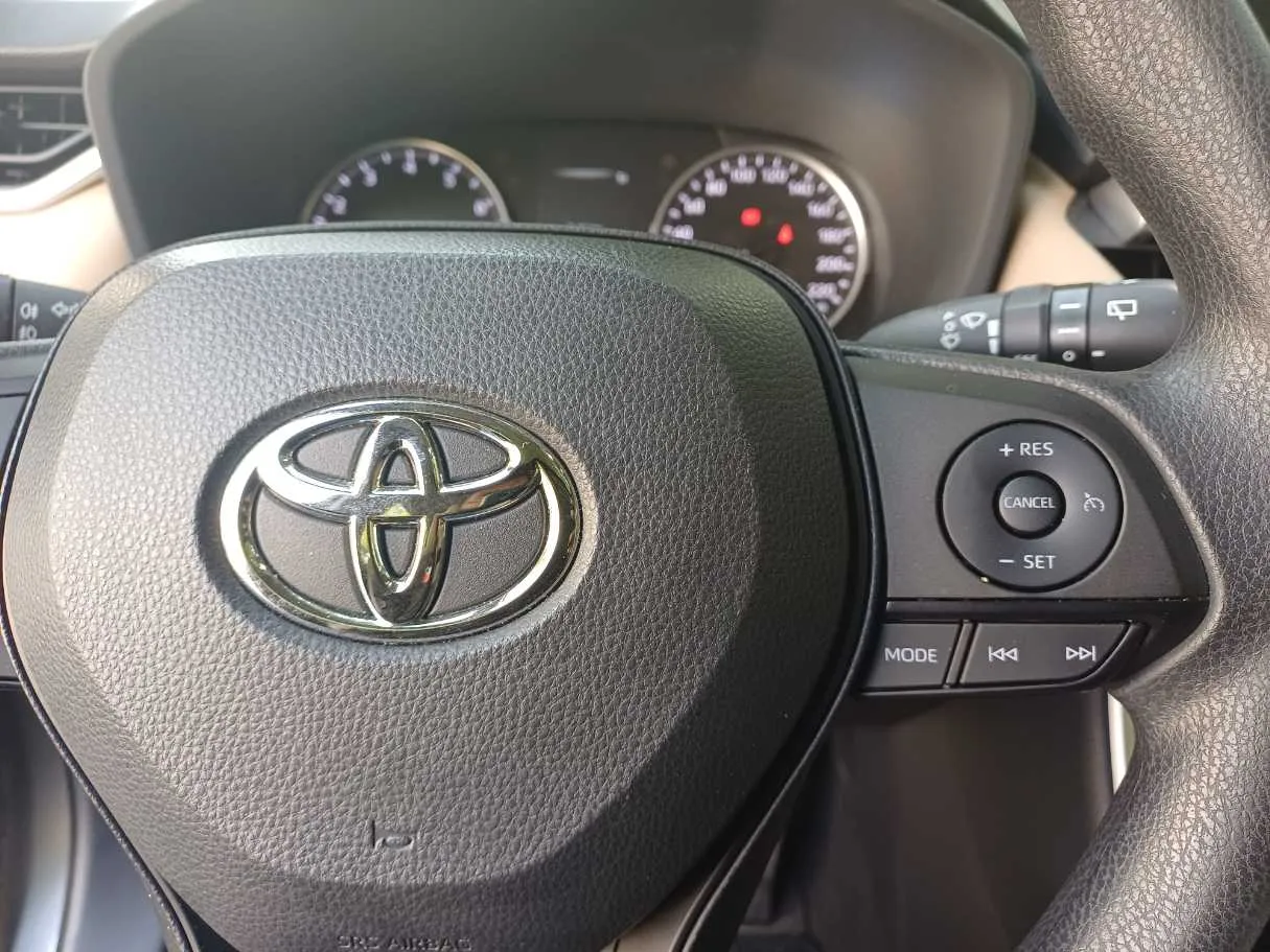 Car image 22