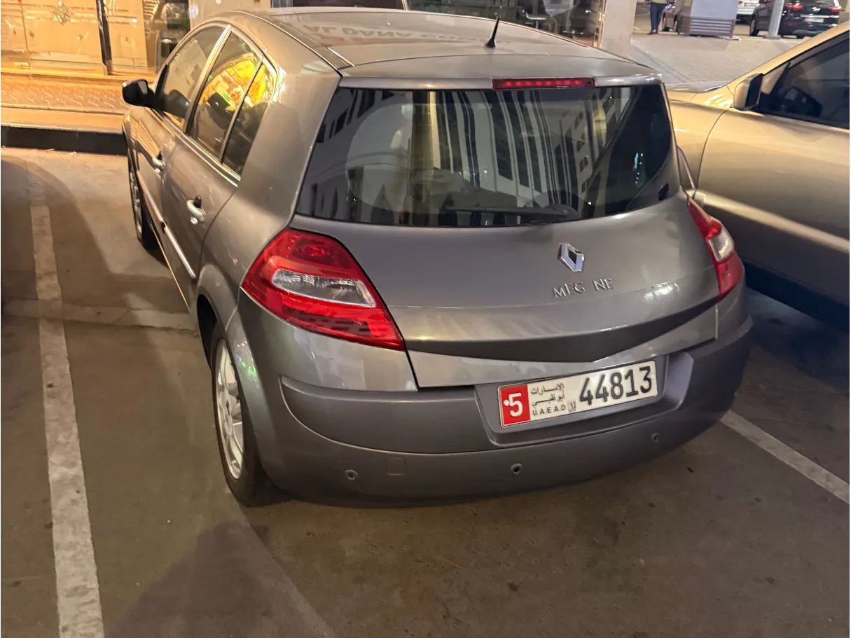 Car image 3