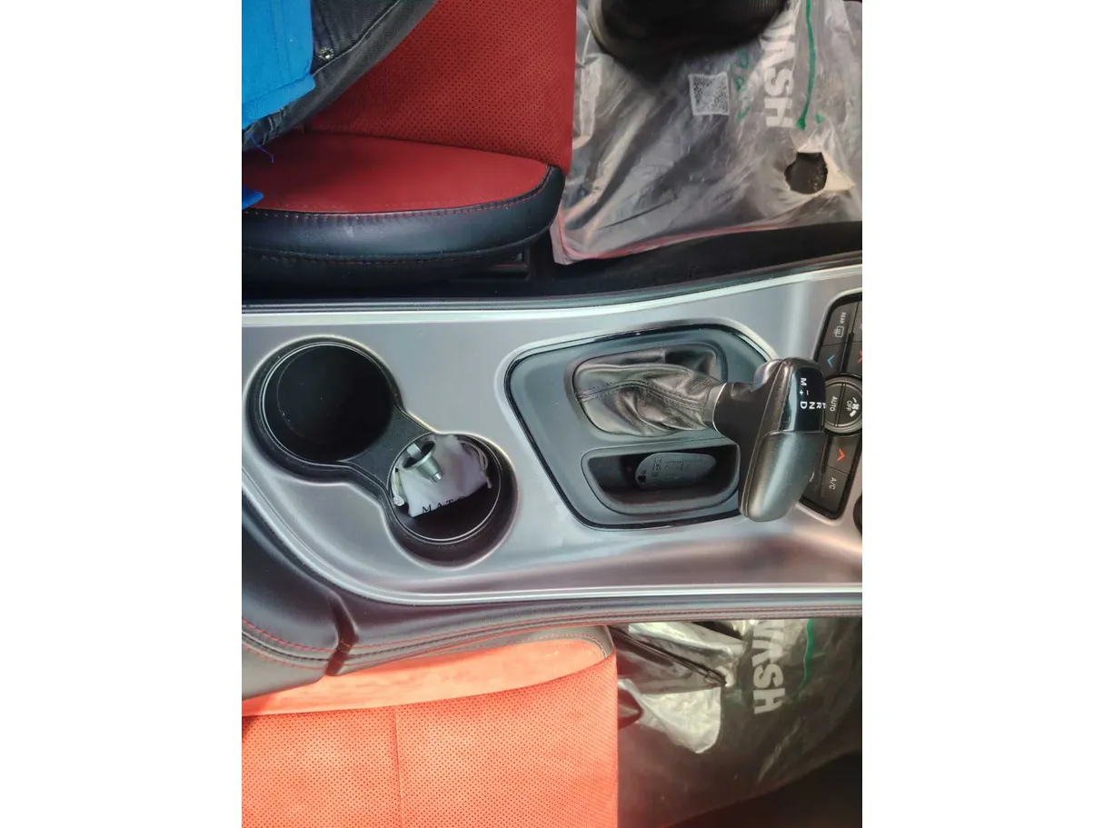 Car image 23