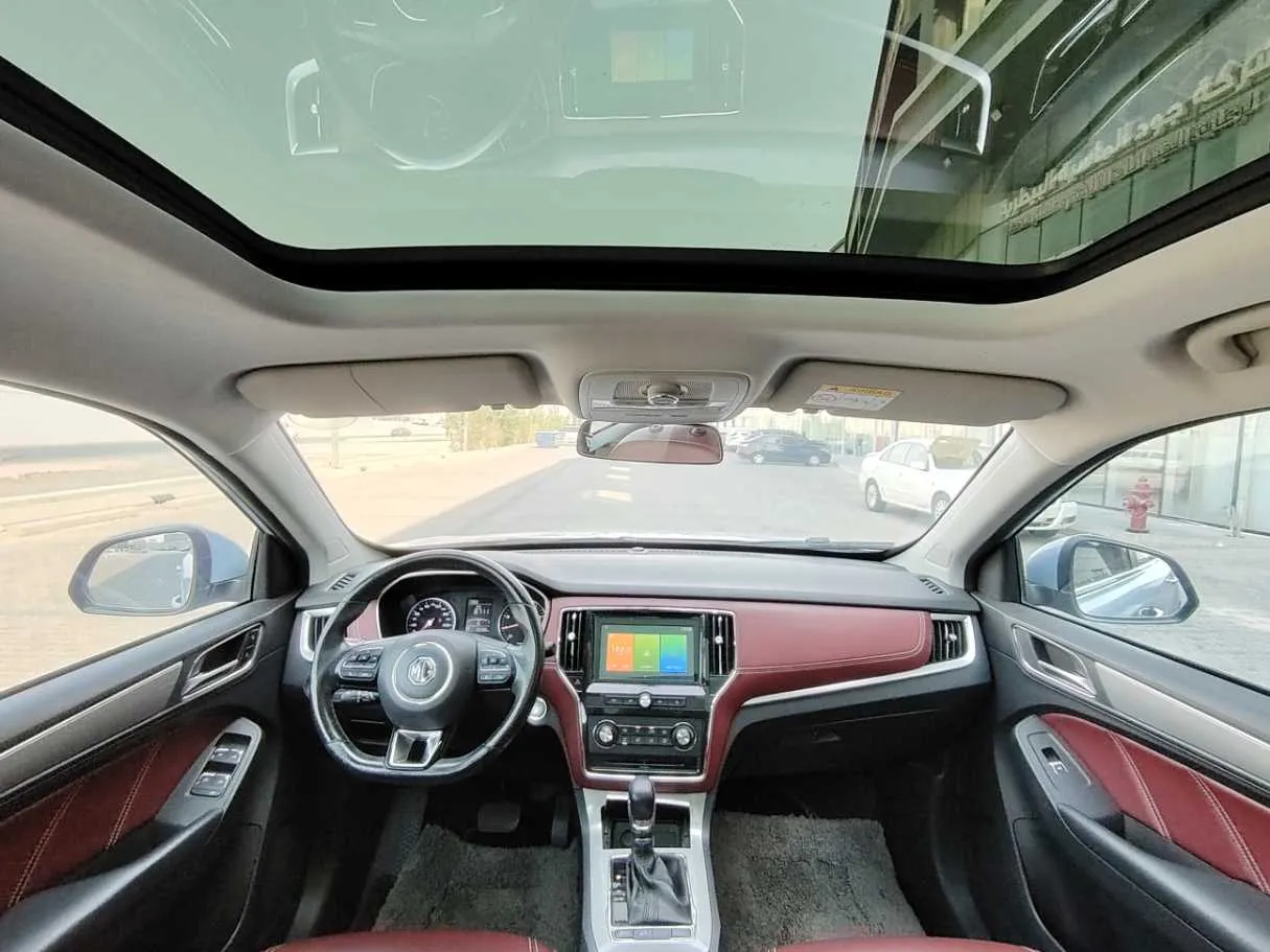 Car image 17