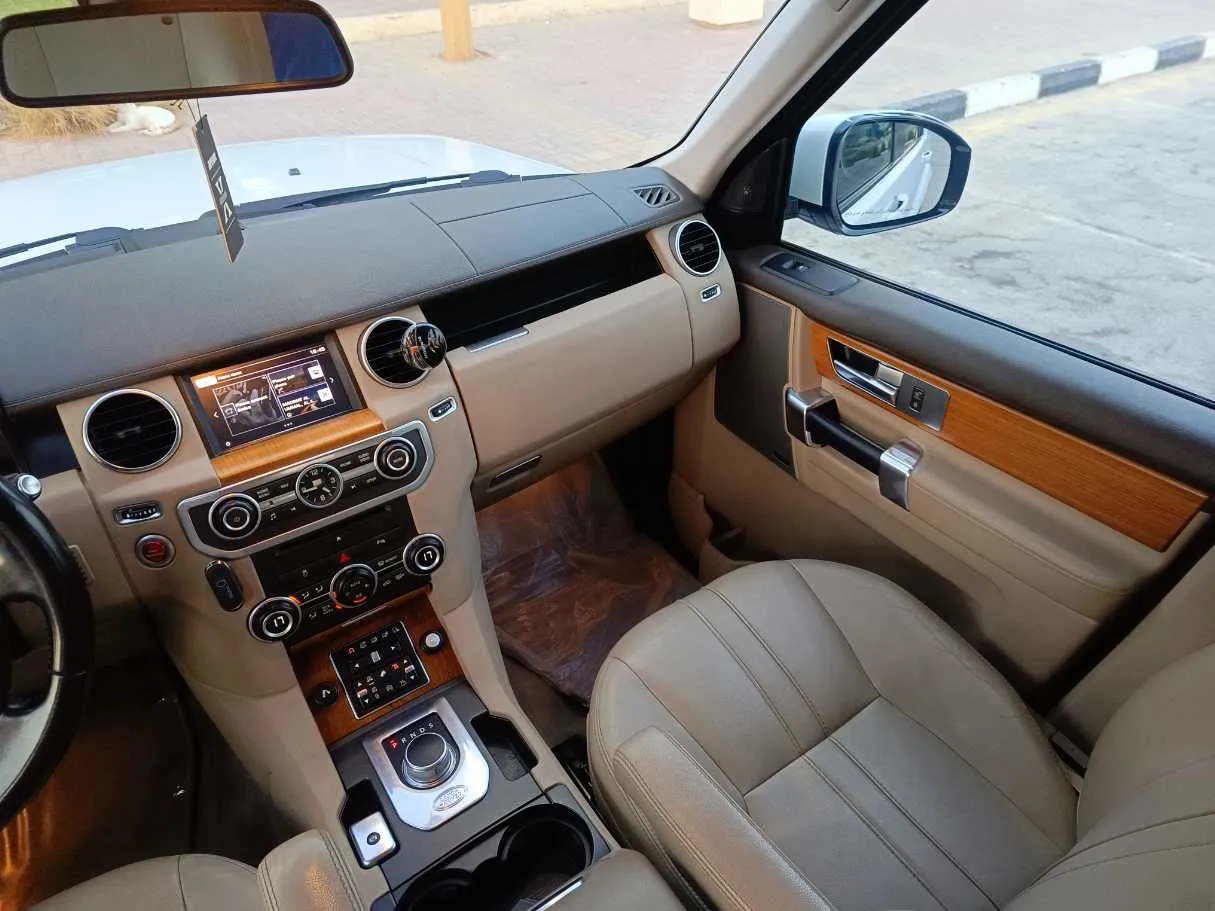 Car image 36