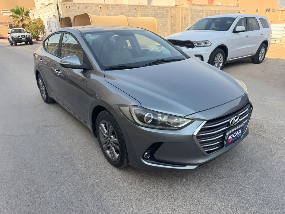 Car image 3