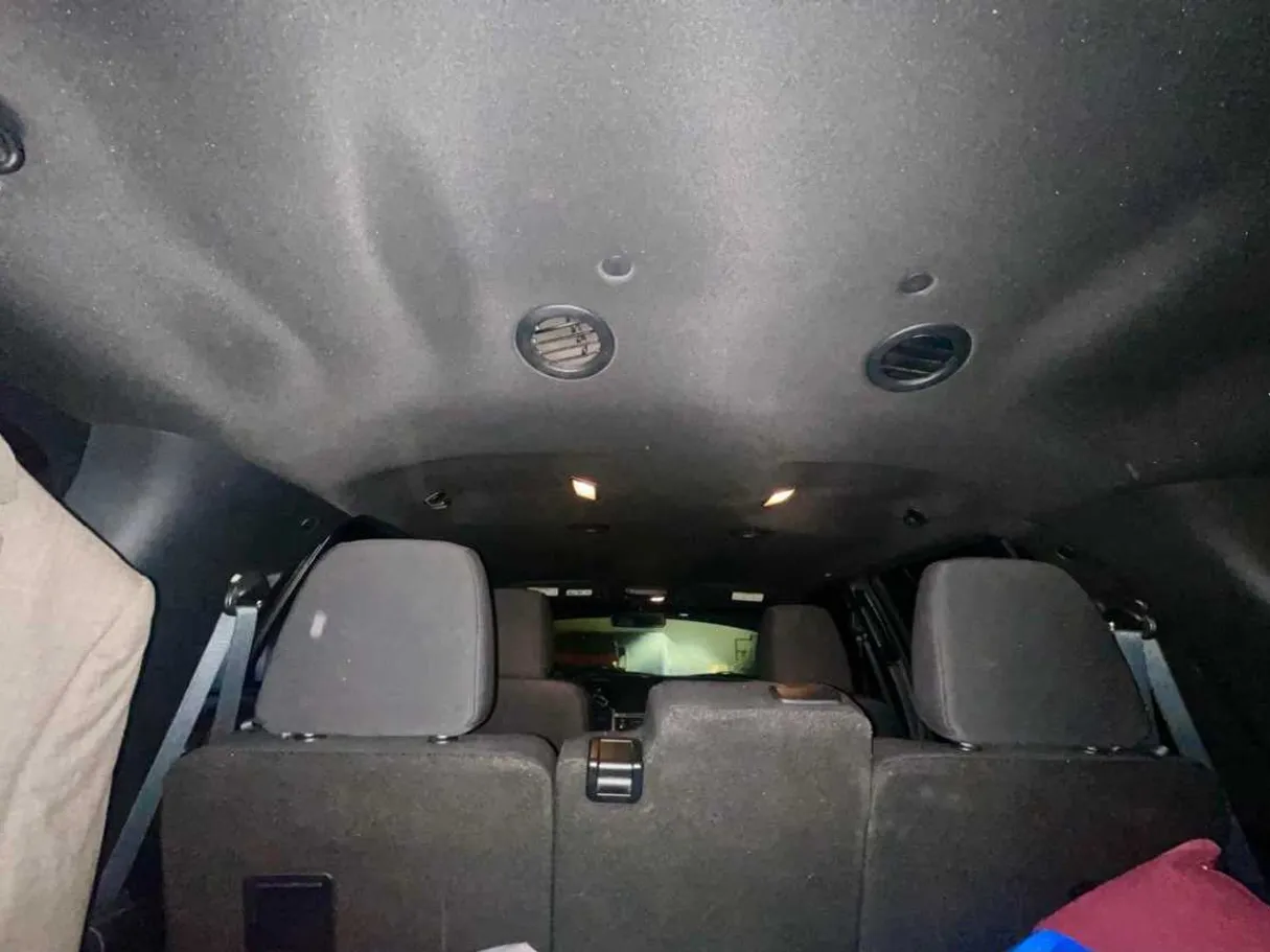 Car image 23