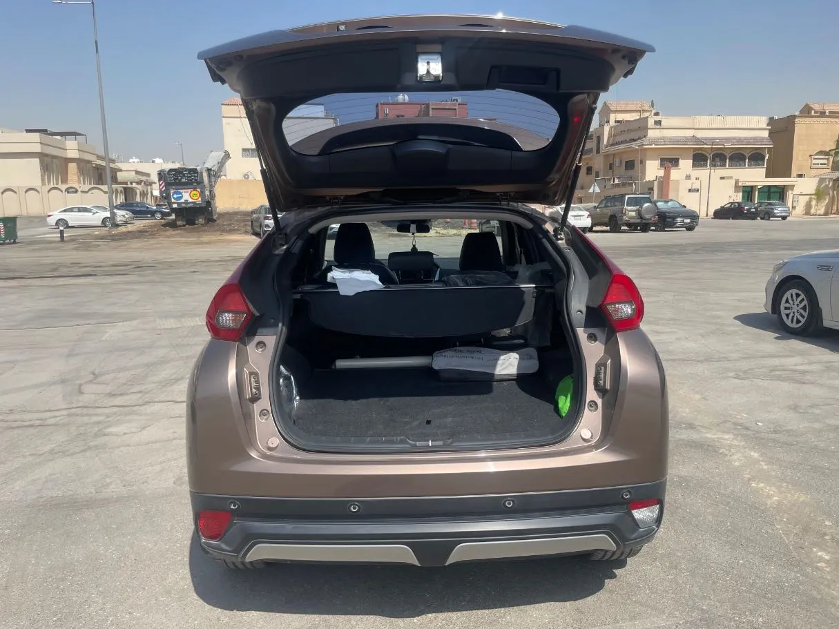 Car image 22