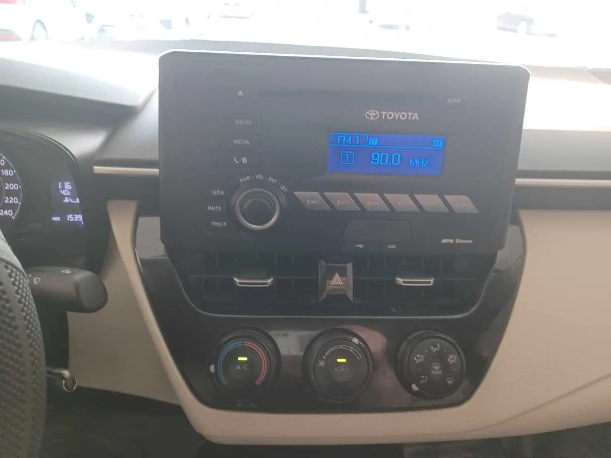 Car image 16