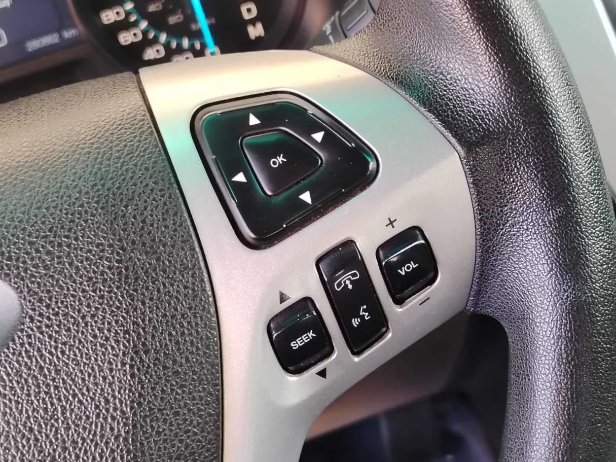 Car image 28