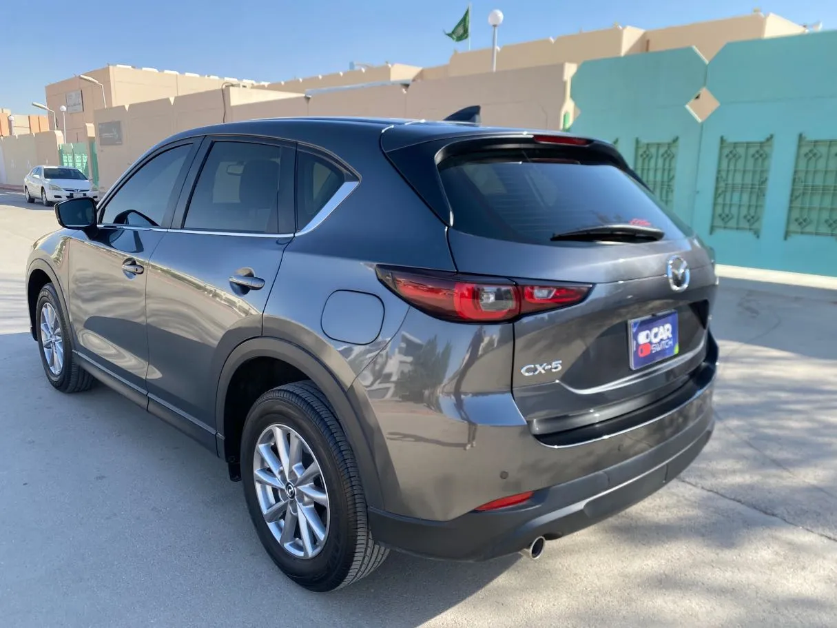Car image 7