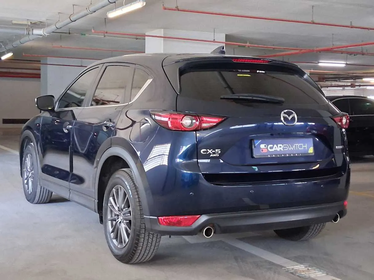 Car image 7
