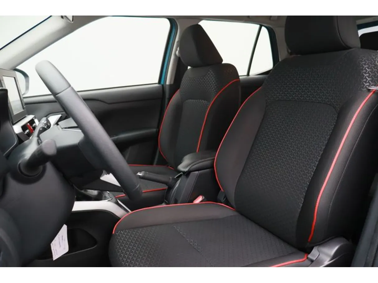 Car image 8
