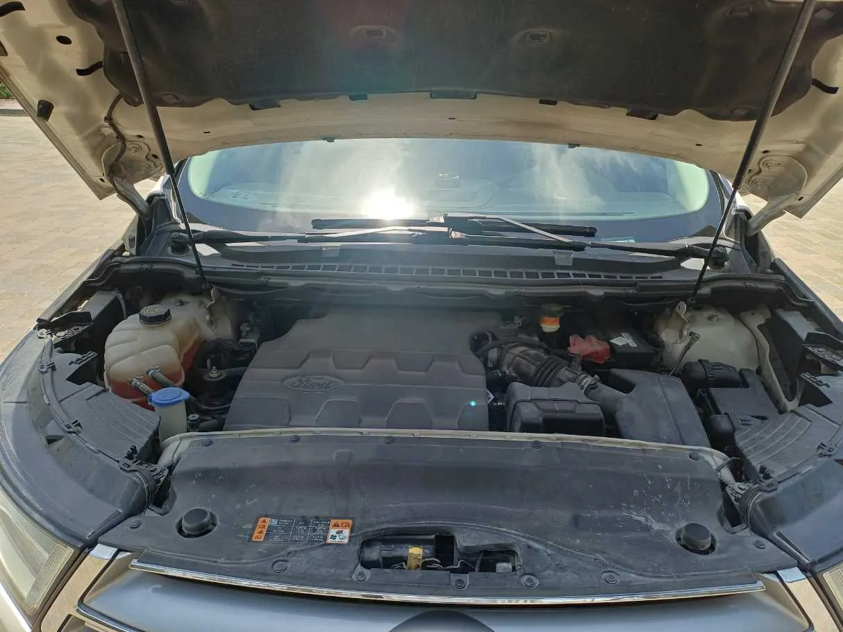 Car image 23