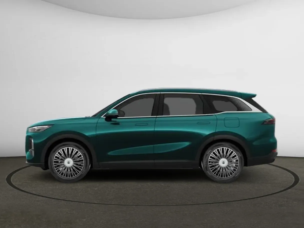 Car image 3