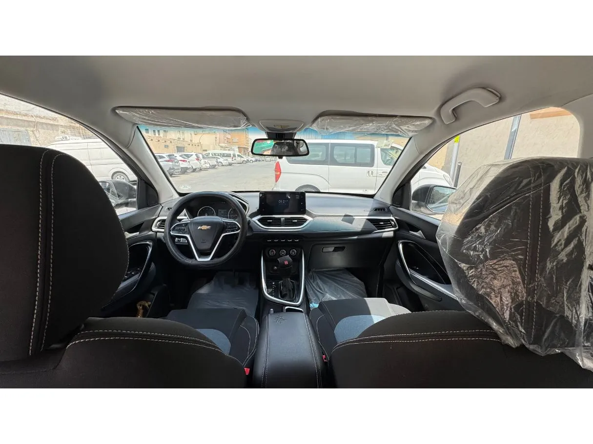 Car image 23