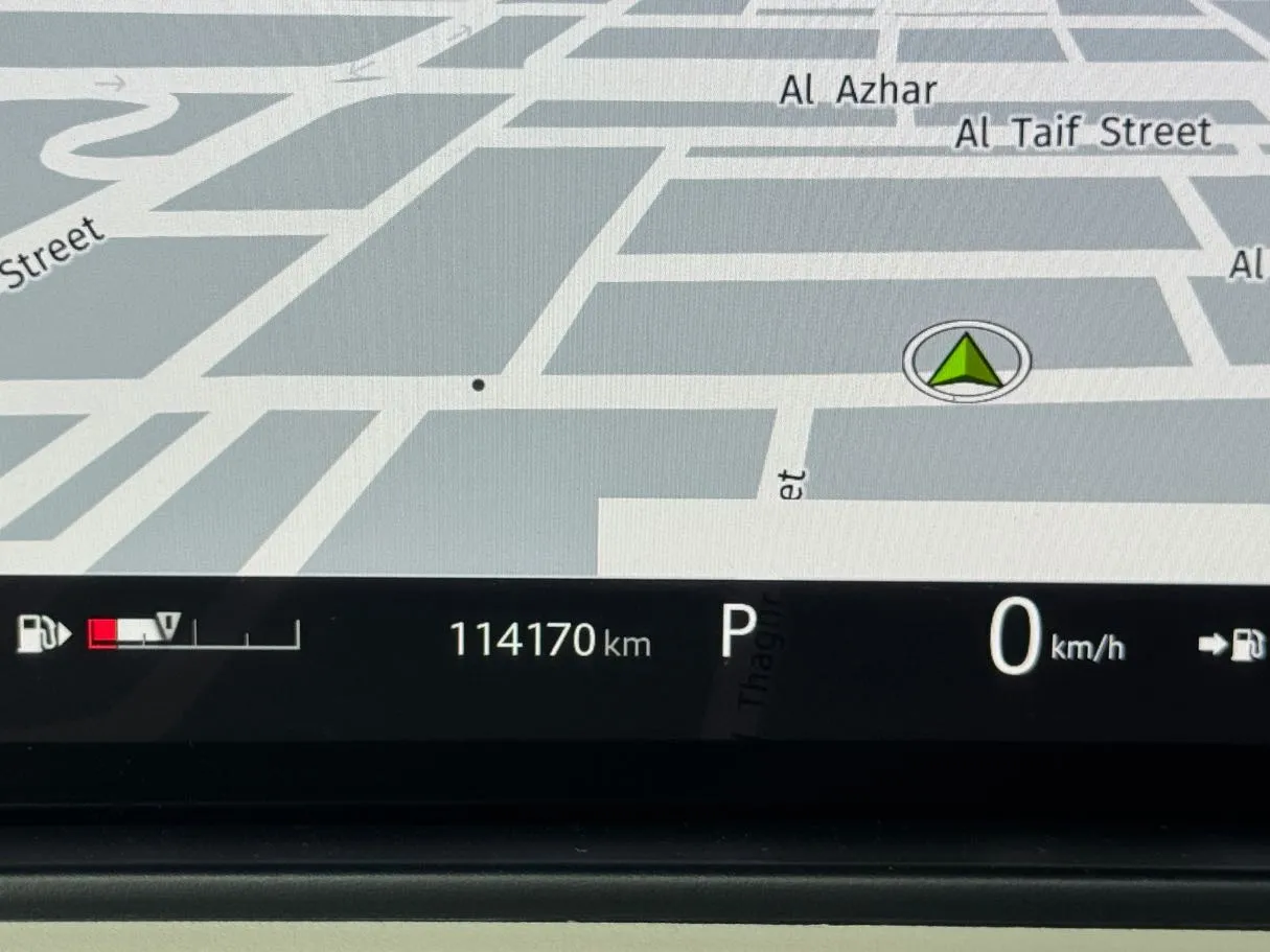 Car image 19