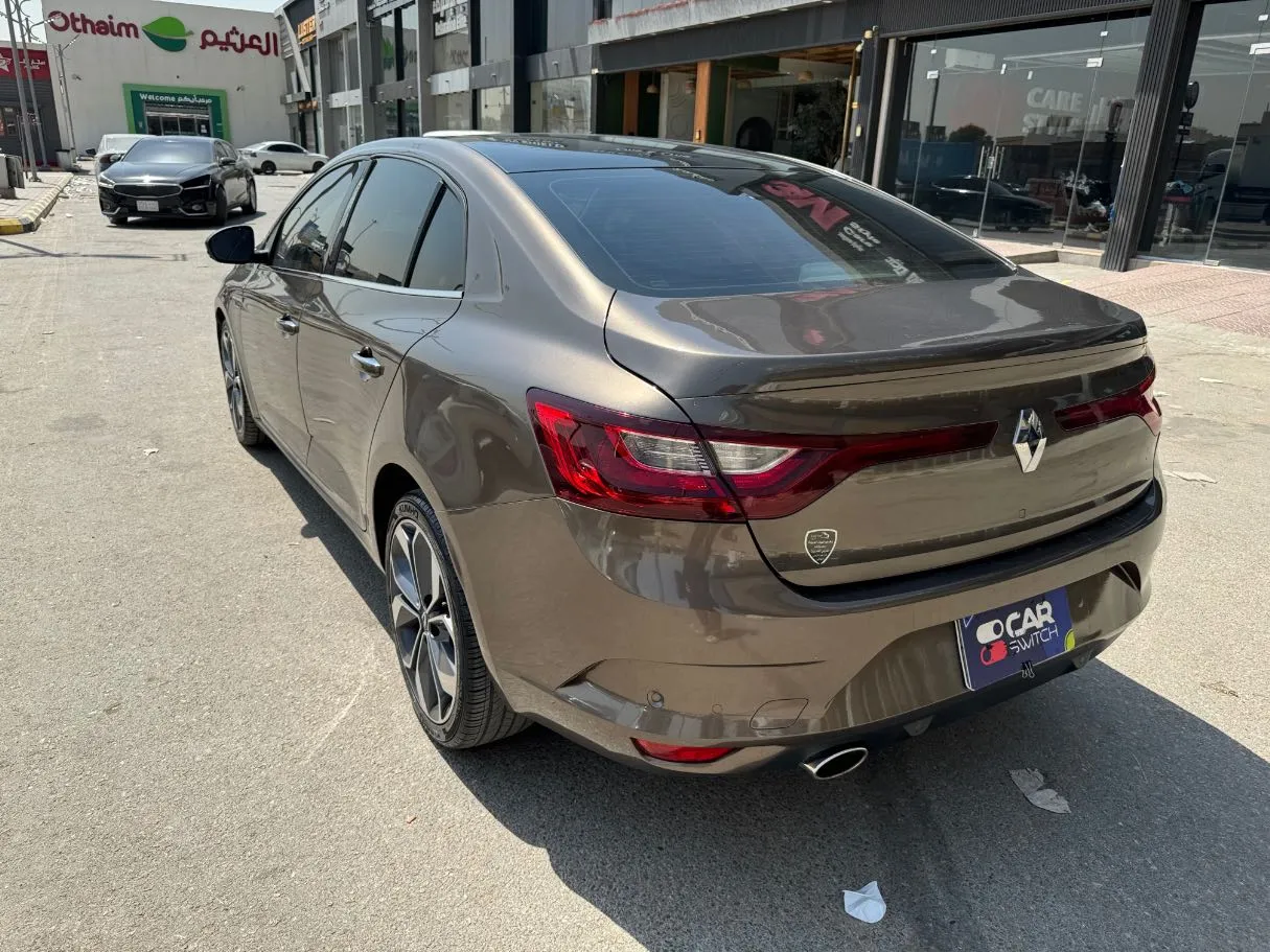 Car image 7