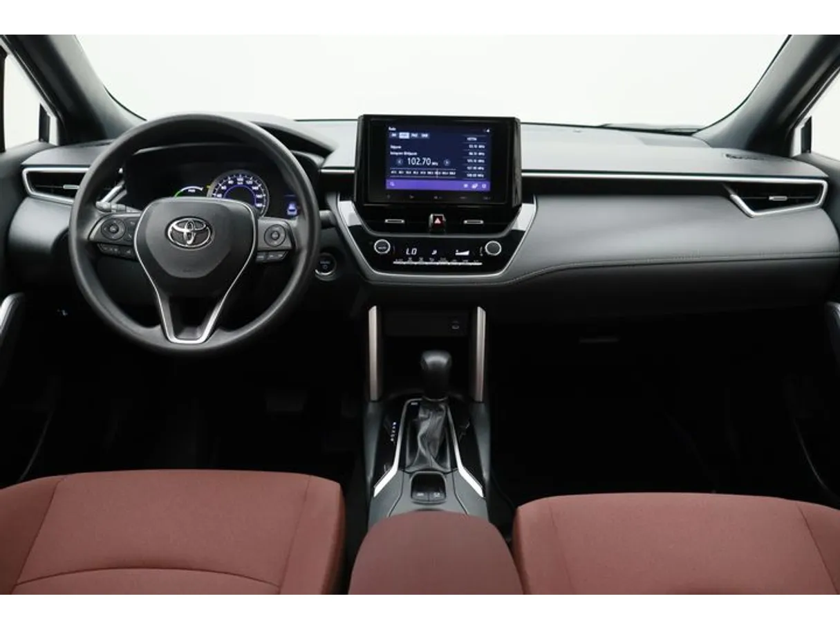 Car image 14