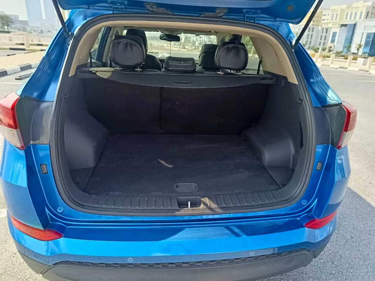Car image 28