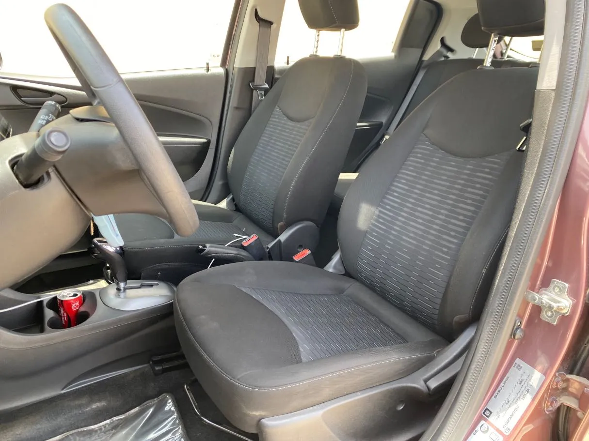Car image 11