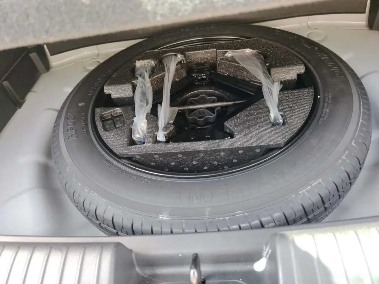Car image 41