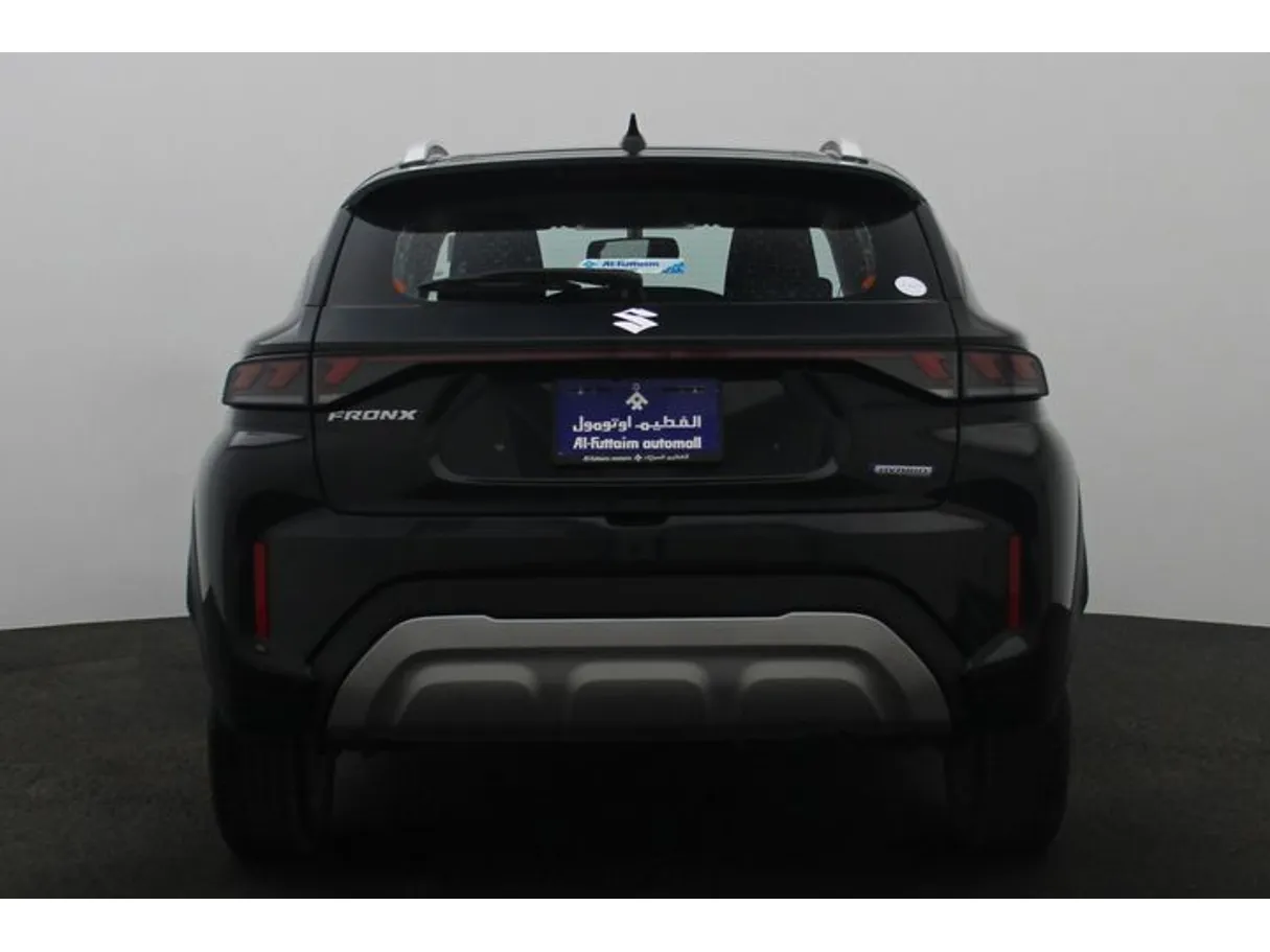 Car image 12