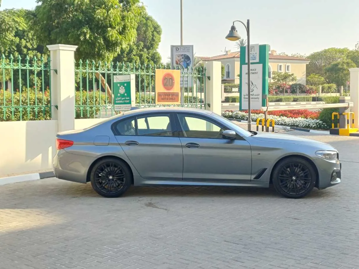 Car image 8