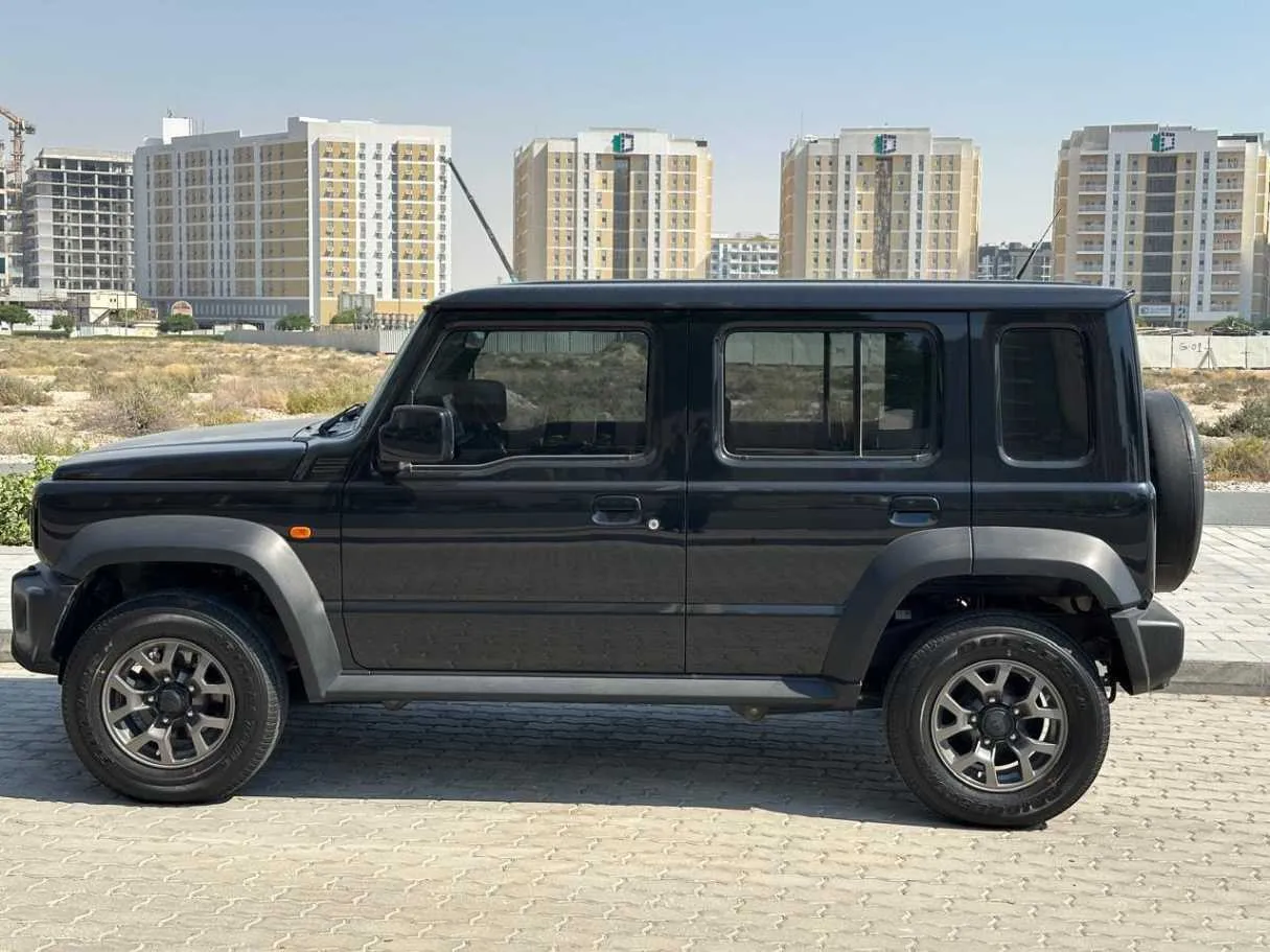 Car image 2
