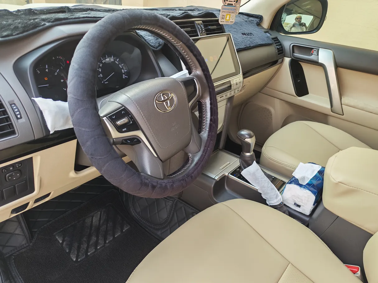 Car image 5