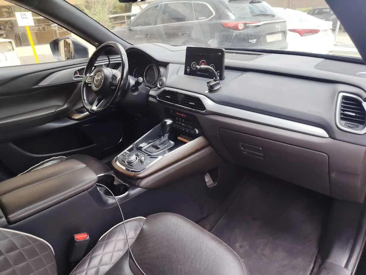 Car image 29