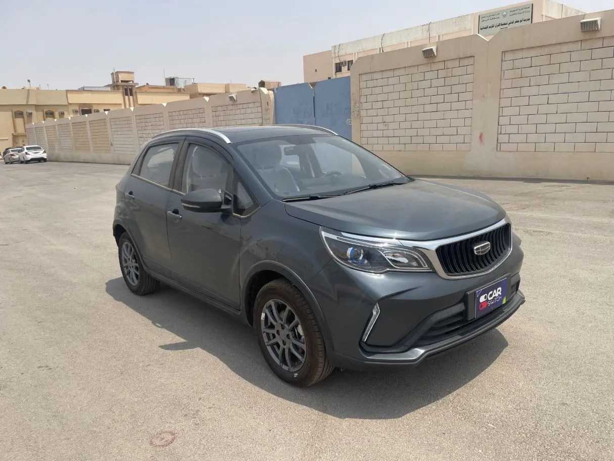 Car image 3