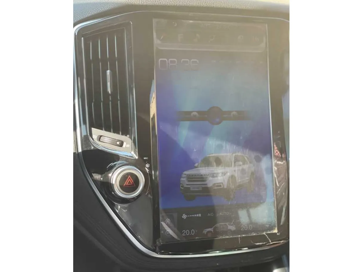 Car image 27
