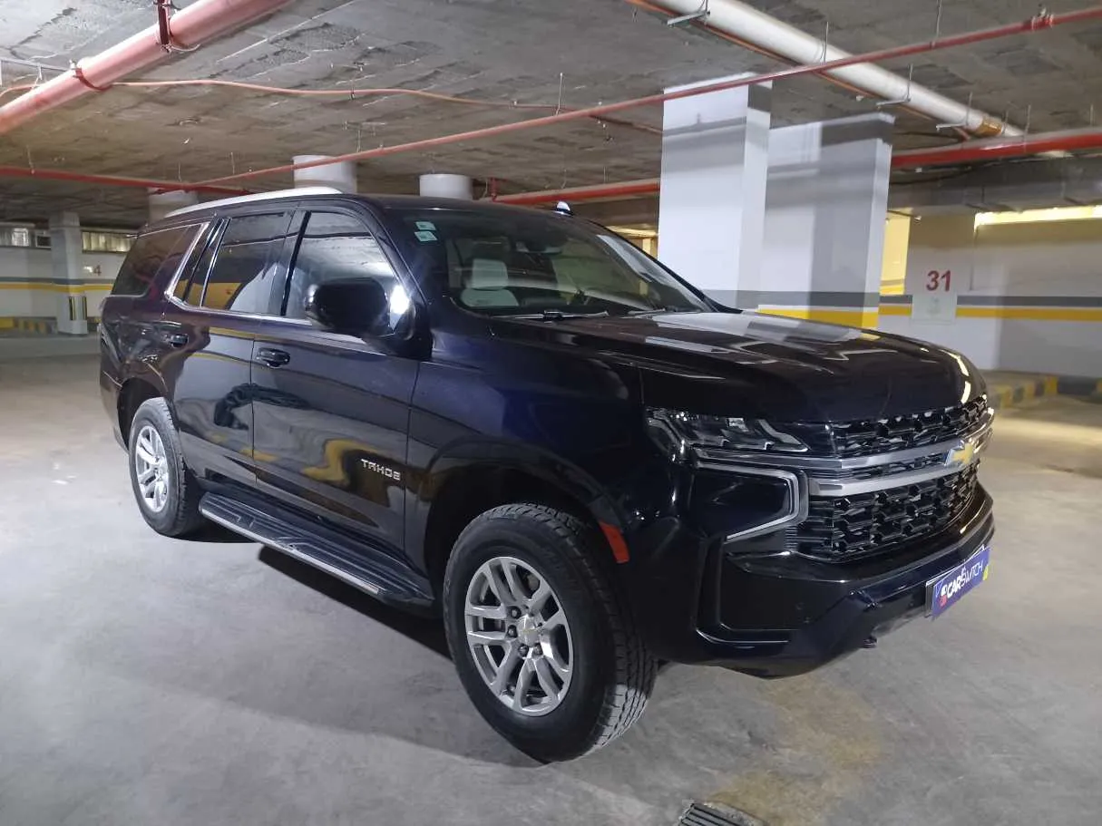 Car image 3
