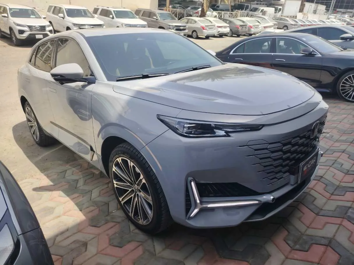 Car image 3