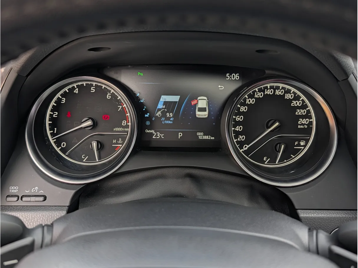 Car image 6