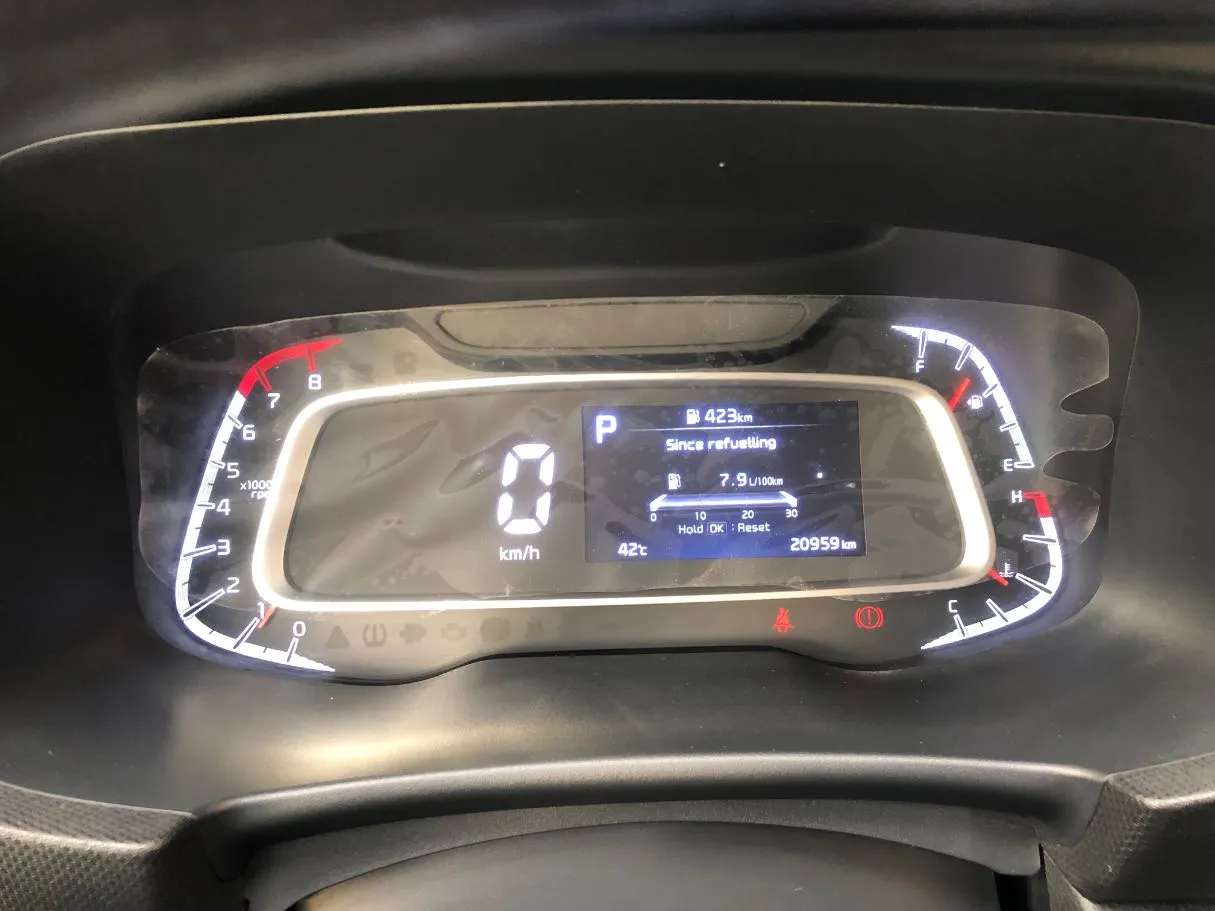 Car image 17
