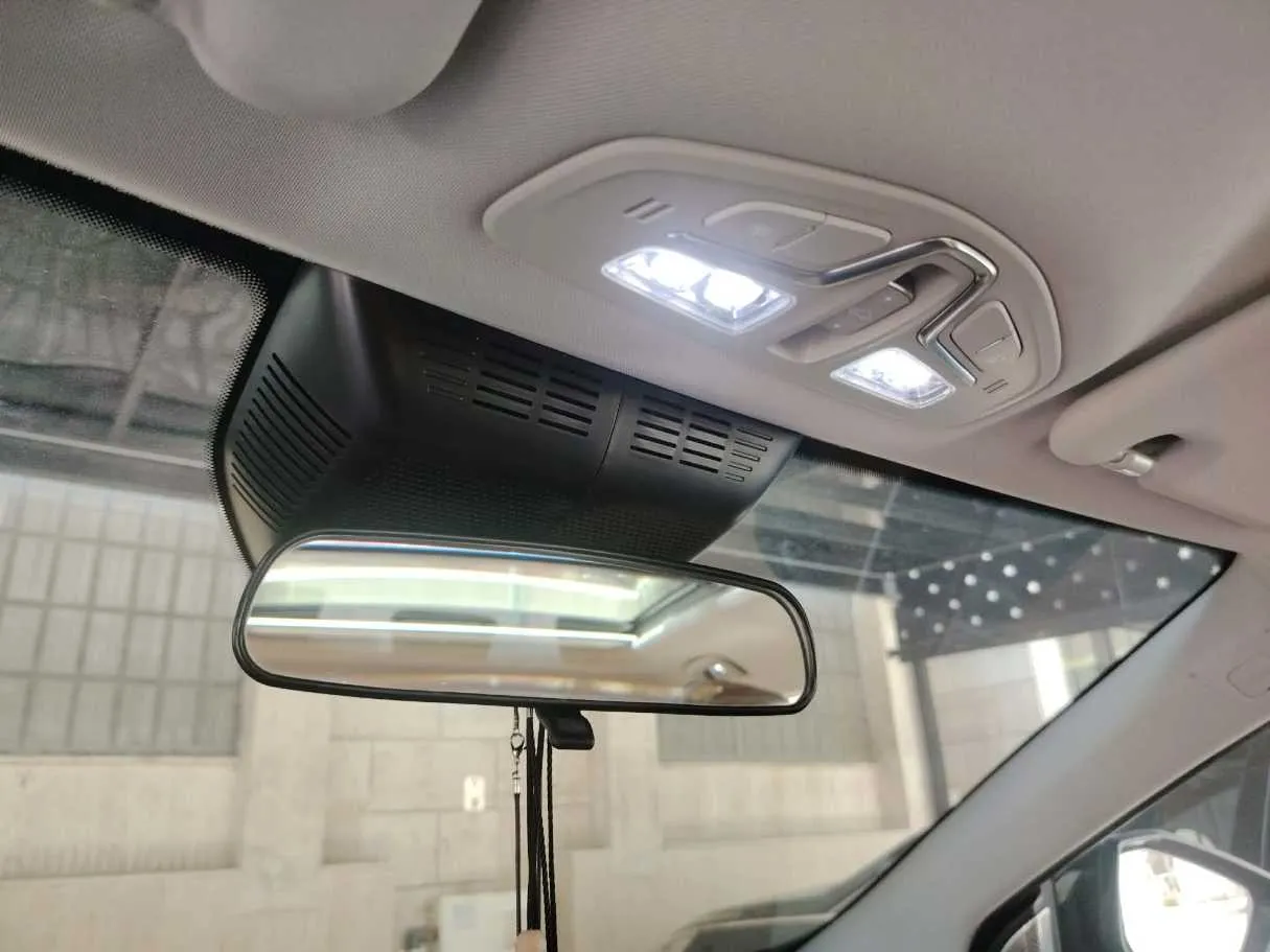 Car image 39