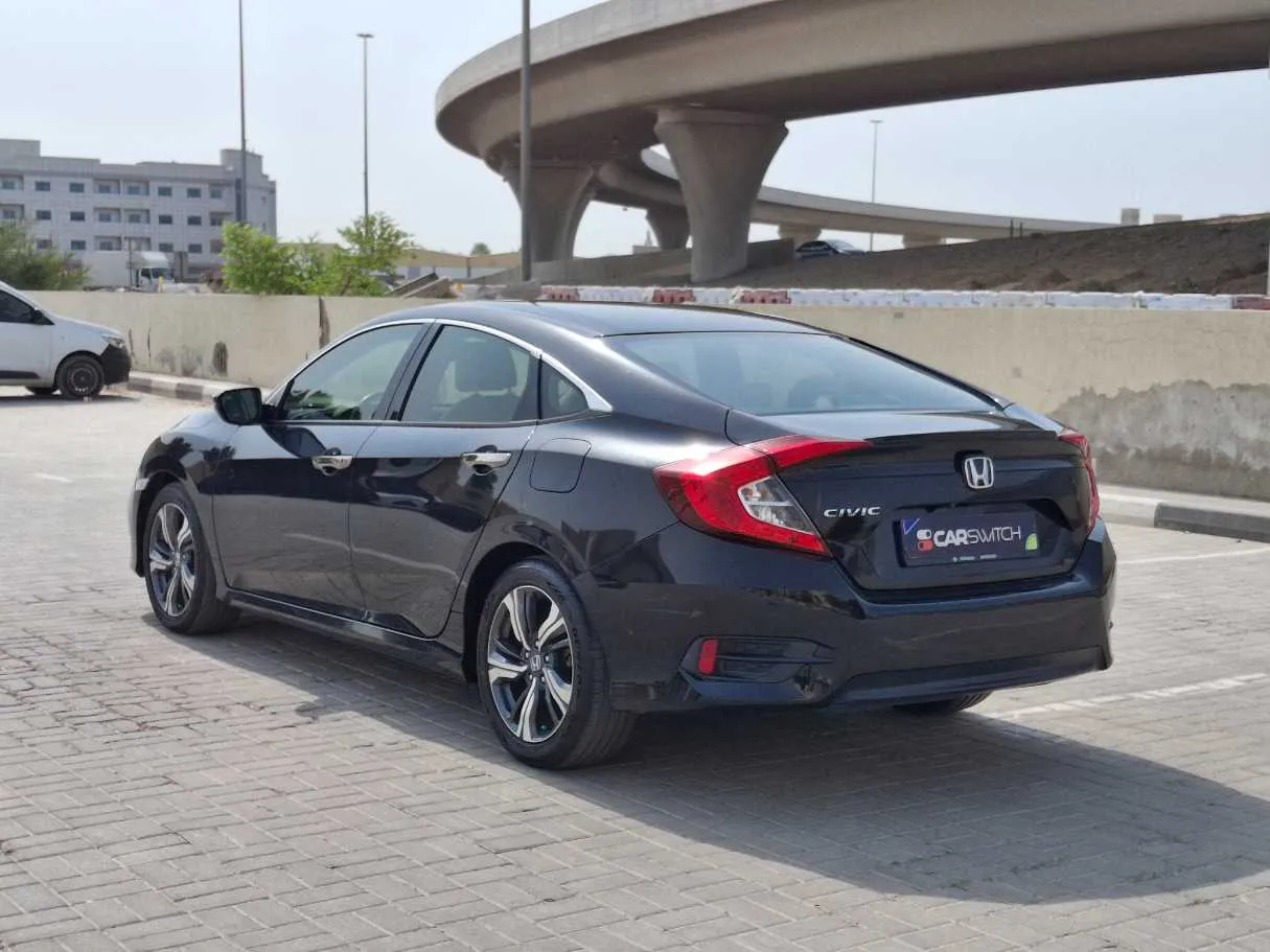 Car image 7