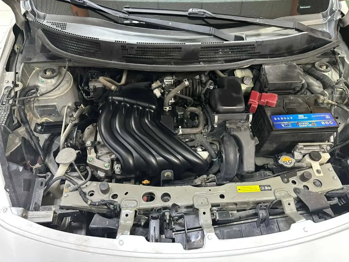 Car image 16