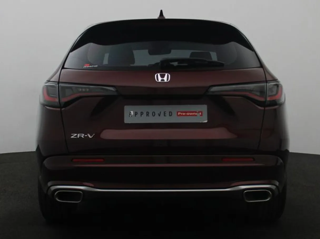 Car image 11