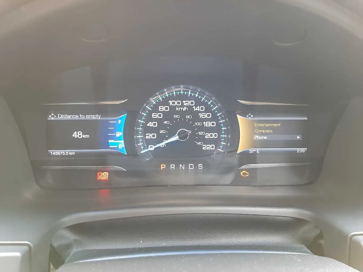 Car image 18