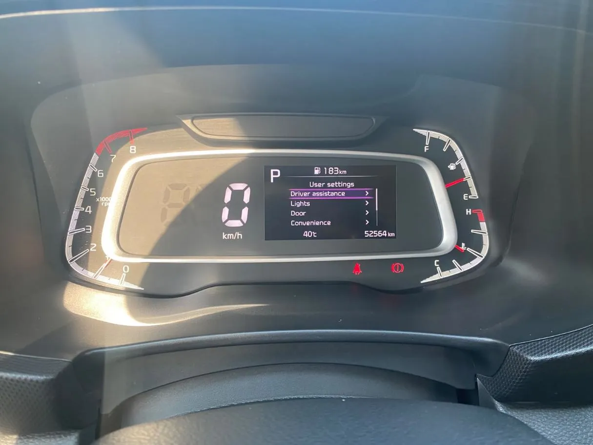 Car image 17