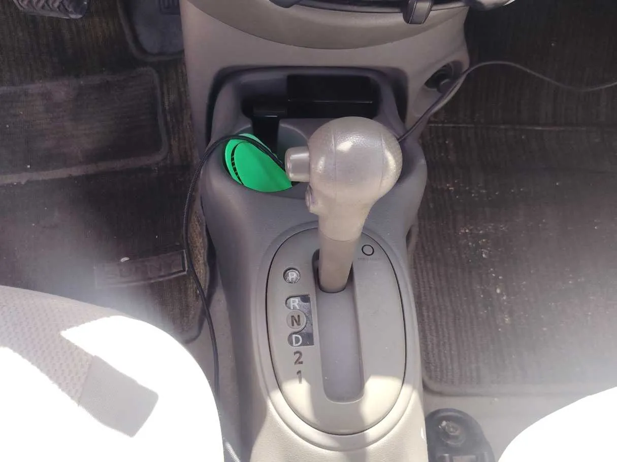 Car image 18