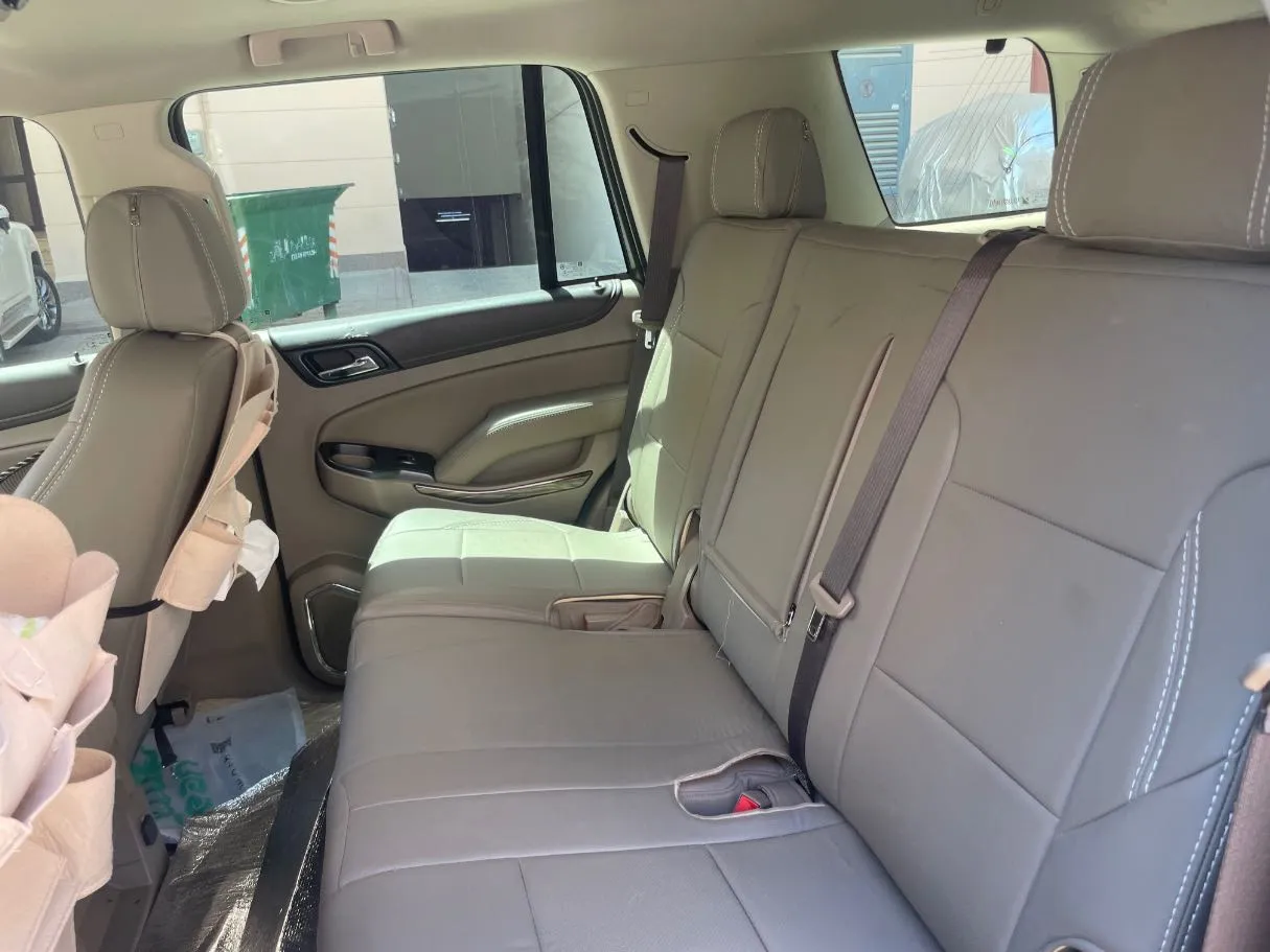 Car image 16