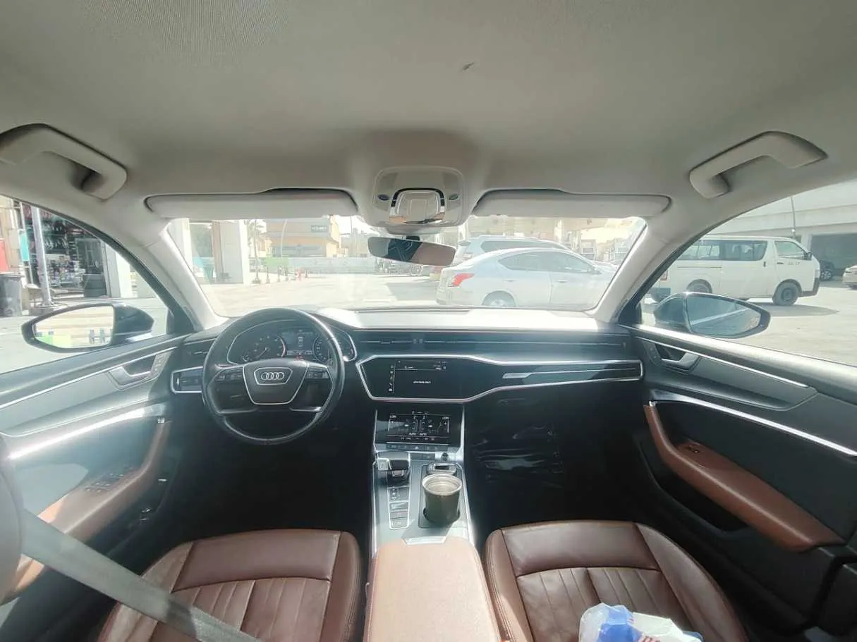 Car image 20
