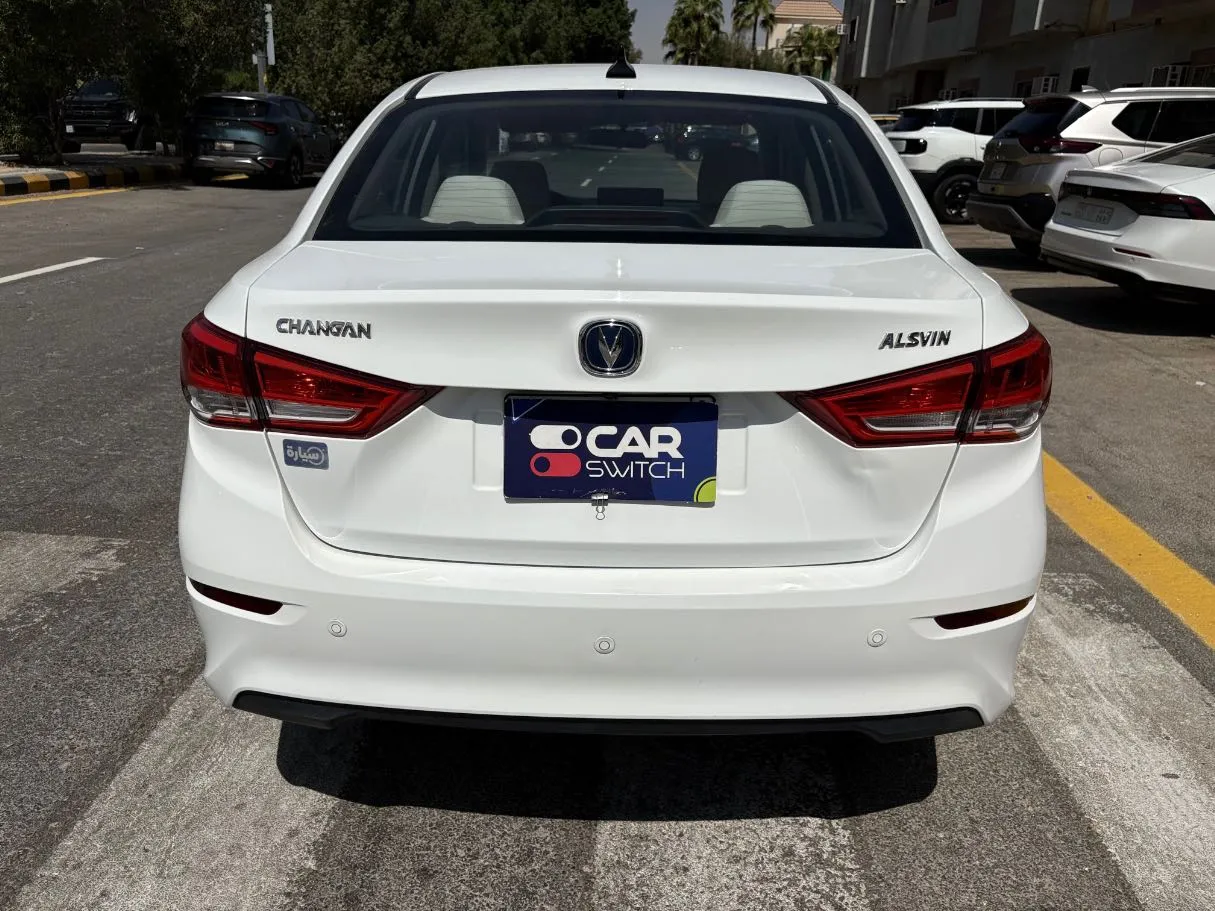Car image 6