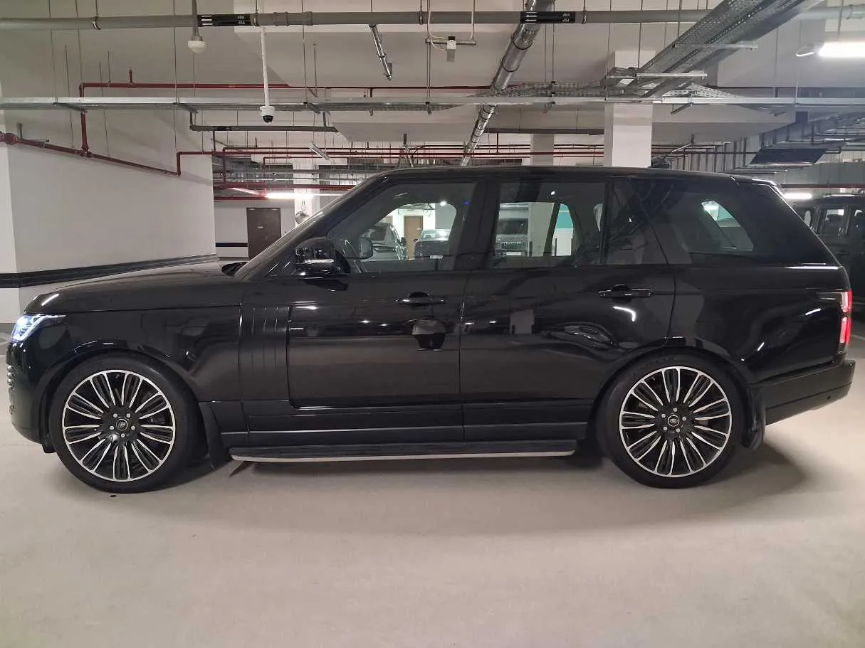 Car image 8