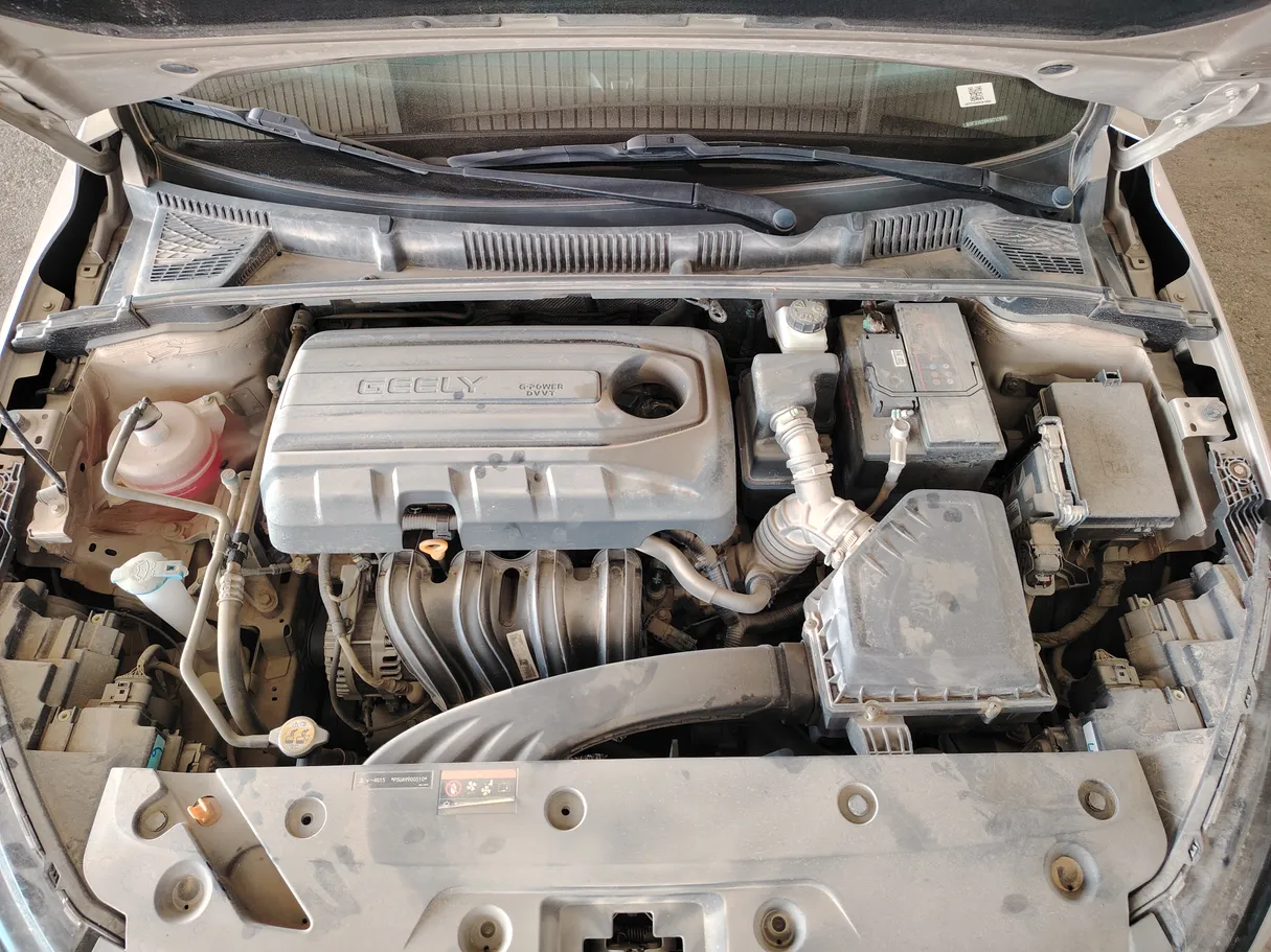 Car image 32