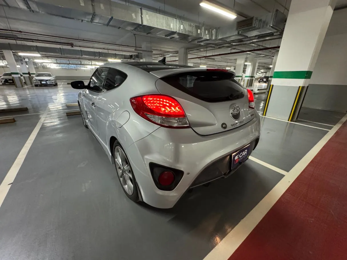 Car image 7