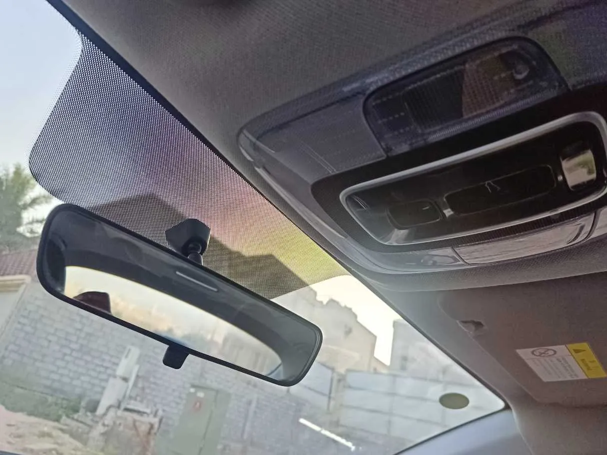 Car image 30