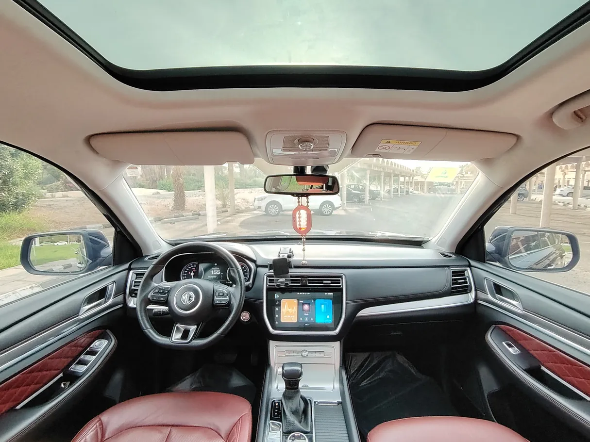 Car image 17
