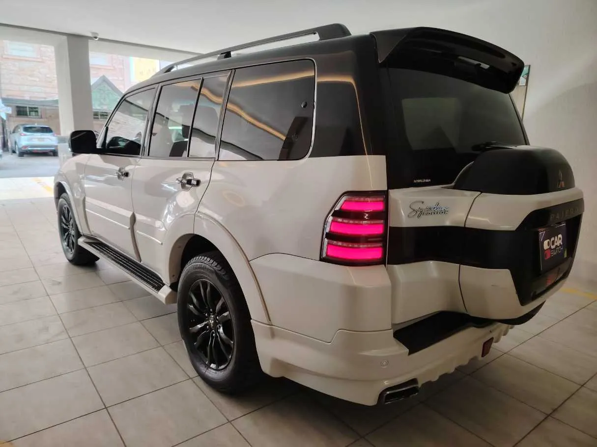 Car image 7